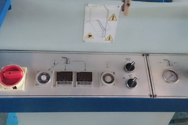 怎樣檢測(cè)發(fā)電機(jī)油壓？