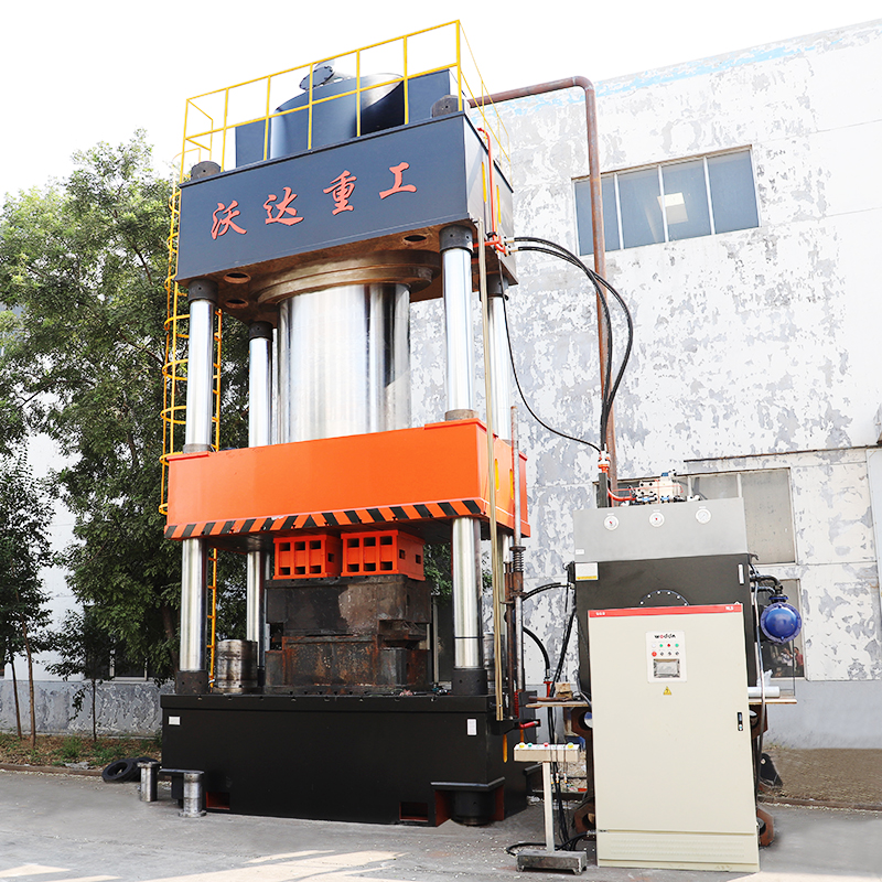 1600噸石墨電極壓制成型四柱液壓機生產廠家 1600噸石墨電極壓制成型四柱液壓機生產廠家